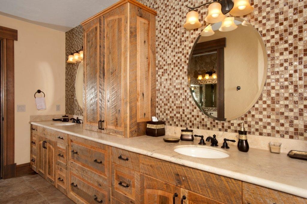 The Highlands Master Bathroom